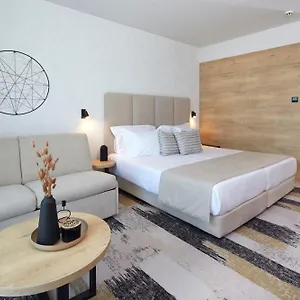 Hotel Marvel - Fully Renovated Free Access, Slantschew brjag